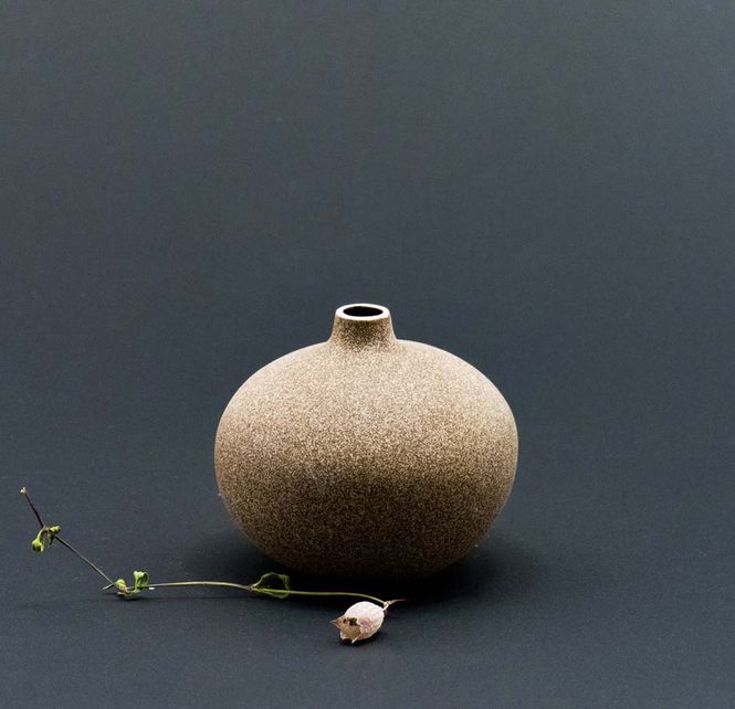 Hovedbilde Vase Bari, Medium – Sand Dark
