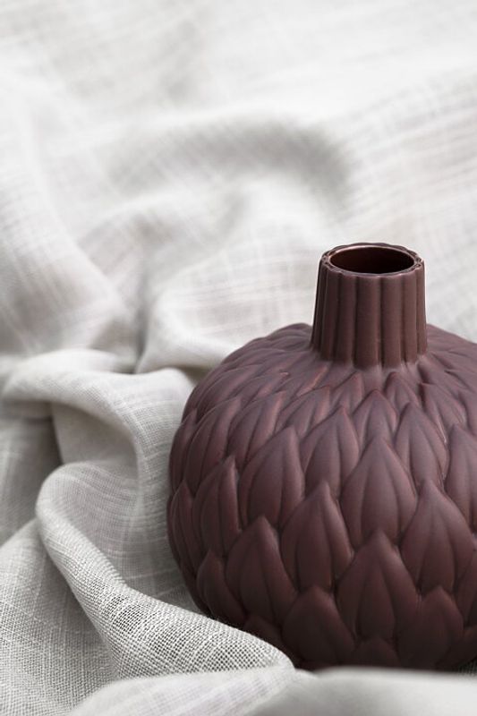 Vase Relief Astrid – Dark Red