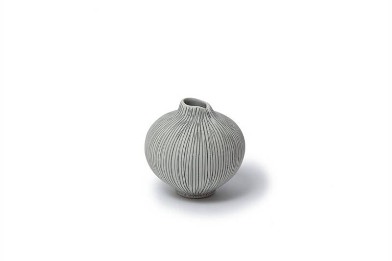 Line vase – Grey